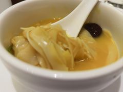 -万龙洲海鲜(大兴绿地缤纷城店)