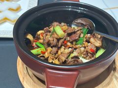 -鞍山大白鲨美食酒店