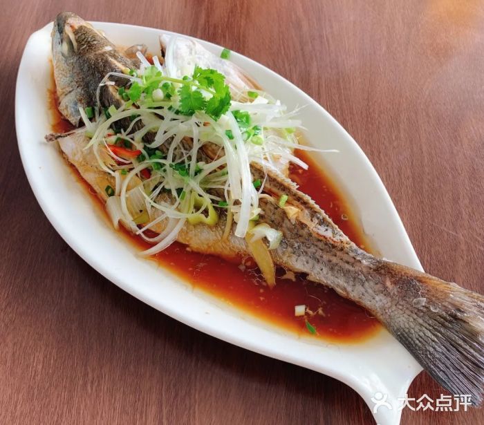 海底世界海景餐厅-清蒸海鱼-菜-清蒸海鱼图片-三亚美食-大众点评网