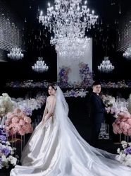 -喜爱高定婚纱摄影