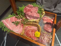 -山川小町·极番烧肉(新地假日广场店)