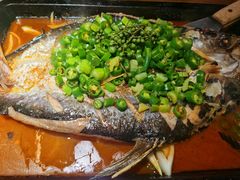 -夯鱼烤鱼·尔滨地标美食(中央商场店)