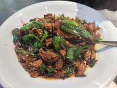 -霸蛮湖南菜·牛肉粉(荣京西街店)