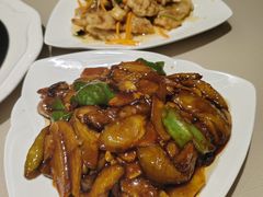 -老码头黑皮肘子锅包肉(赣水路店)