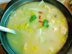 骨汤白菜炖豆腐-小放牛炒菜馆(军校店)