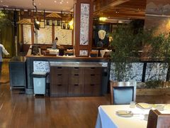 -八府香鸭·啫啫煲(华山路店)