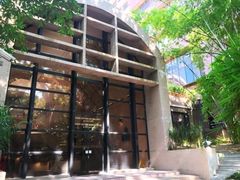 -香港大学