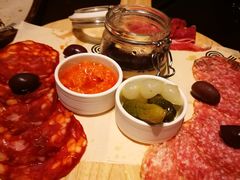 -恰餐厅及酒吧 CHAR Bar & Grill (北京丽都皇冠假日店)
