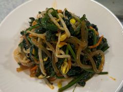 -汗腾格里·风味餐厅(新疆驻京办店)