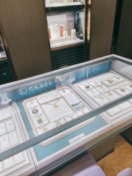 -周大福CHOW TAI FOOK(宝山苏宁易购店)