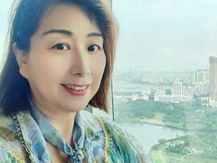 -黄金海景西餐厅·三文鱼·牛扒云顶旋转自助餐