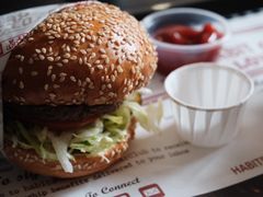 -The Habit Burger Grill 哈比特汉堡(爱琴海店)