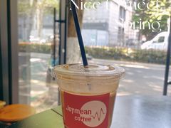 草莓拿铁-Joymean coffee.见面咖啡