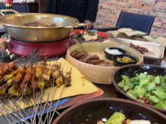 -破瓦寒窑烤羊排·鲜牛肉烧烤