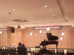 -柏斯音乐艺术中心·钢琴·吉他(上音店)