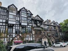 -钟书阁(松江泰晤士小镇店)