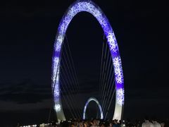 -南京眼步行桥