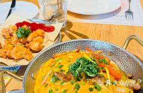 Snowflake Beef with Egg Rice Pot