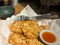 -Kub Kao Kub Pla (Terminal21)