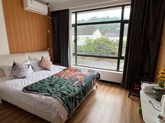 -弥舍·湖景团建泳池派对别墅·湖山境店