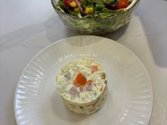 莫斯科沙拉-库滋明·俄罗斯特色美食(中央大街店)