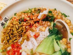 -湘人龙记老长沙米粉(鸟巢店)