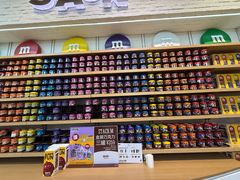 -m豆巧克力世界(上海世茂广场店)