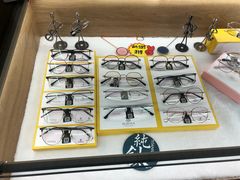 -视野联行眼镜·蔡司授权店(长白万象汇店)