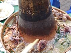 -一口猪海鲜浑锅·东北家常菜