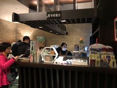 -钟书阁(松江泰晤士小镇店)