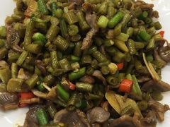 酸辣鸡杂-做了不起的80后