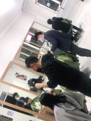 -木格造型美发
