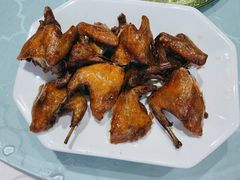 手撕乳鸽-琬苑鸽庄·川粤融合菜(解放碑总店)