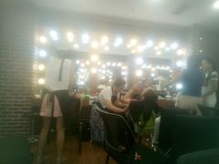 -金夫人化妆摄影职业培训学校