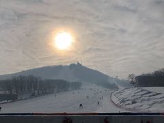 -庙香山滑雪场