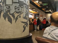 大堂-星巴克(北京南站第二店)