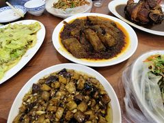 -巷子深菜馆·津门肘子(滨海店)