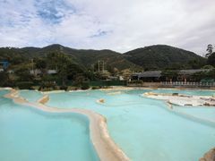 -十万大山布透温泉