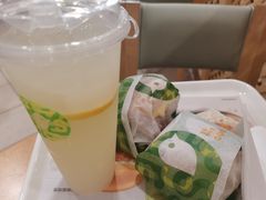 鲜萃柠檬饮（超大）-德克士(砂之船奥特莱斯店)