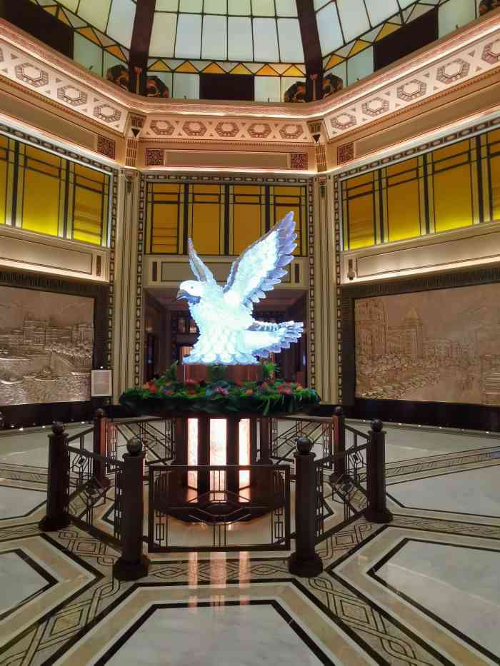 和平饭店华懋阁-"[薄荷]环境: 称得上是最美的江景,再黄.