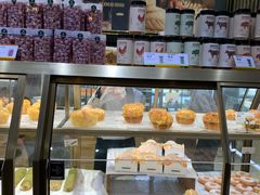 面包甜点陈列柜-仟吉KenGee(国贸360店)