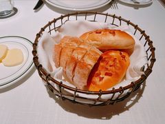 餐前包-Wolfgang’s Steakhouse 沃夫冈牛排馆(上海白玉兰广场店)