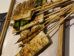 -山野的朋友露营炭火烤肉