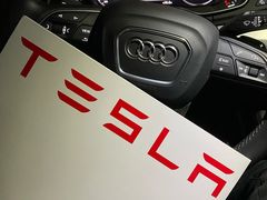 -TESLA 特斯拉(广州天环广场体验店)