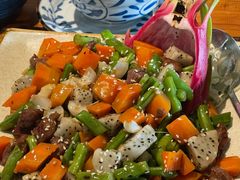 火龙果百合炒牛柳-上楼私房菜(院士路店)