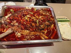 -鸣记脆皮烤鱼(三八广场店)