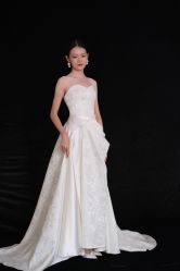 -拉瑞娜LaReine婚纱礼服高级定制