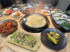 -一朵菌·野生菌探索家火锅(南亚店)