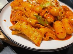 鱼饼炒年糕-博欧姆新派韩国料理·炸鸡(艾尚店)