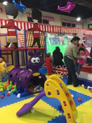 -开心哈乐亲子乐园(东森时尚百货店)